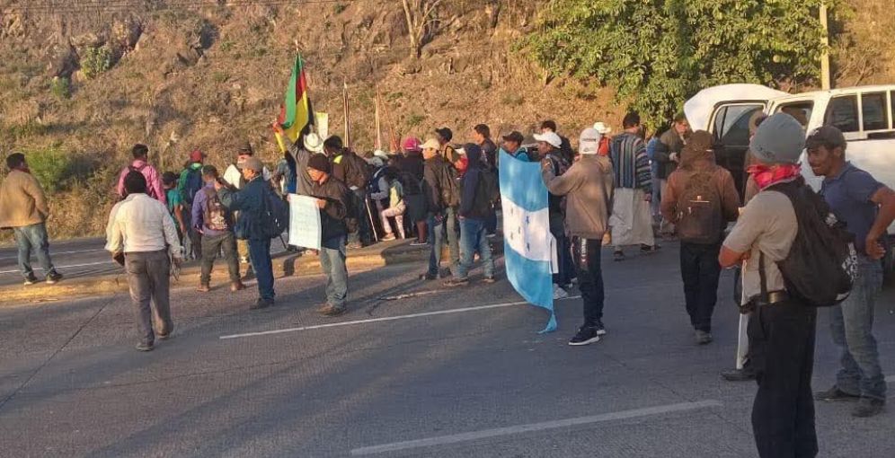 Pobladores de San Francisco de Opalaca bloquean la CA-5